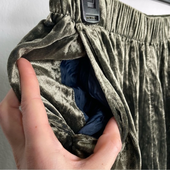 ETT:TWA by Anthropologie Olive Green Crushed Velvet Pants - Picture 6 of 7
